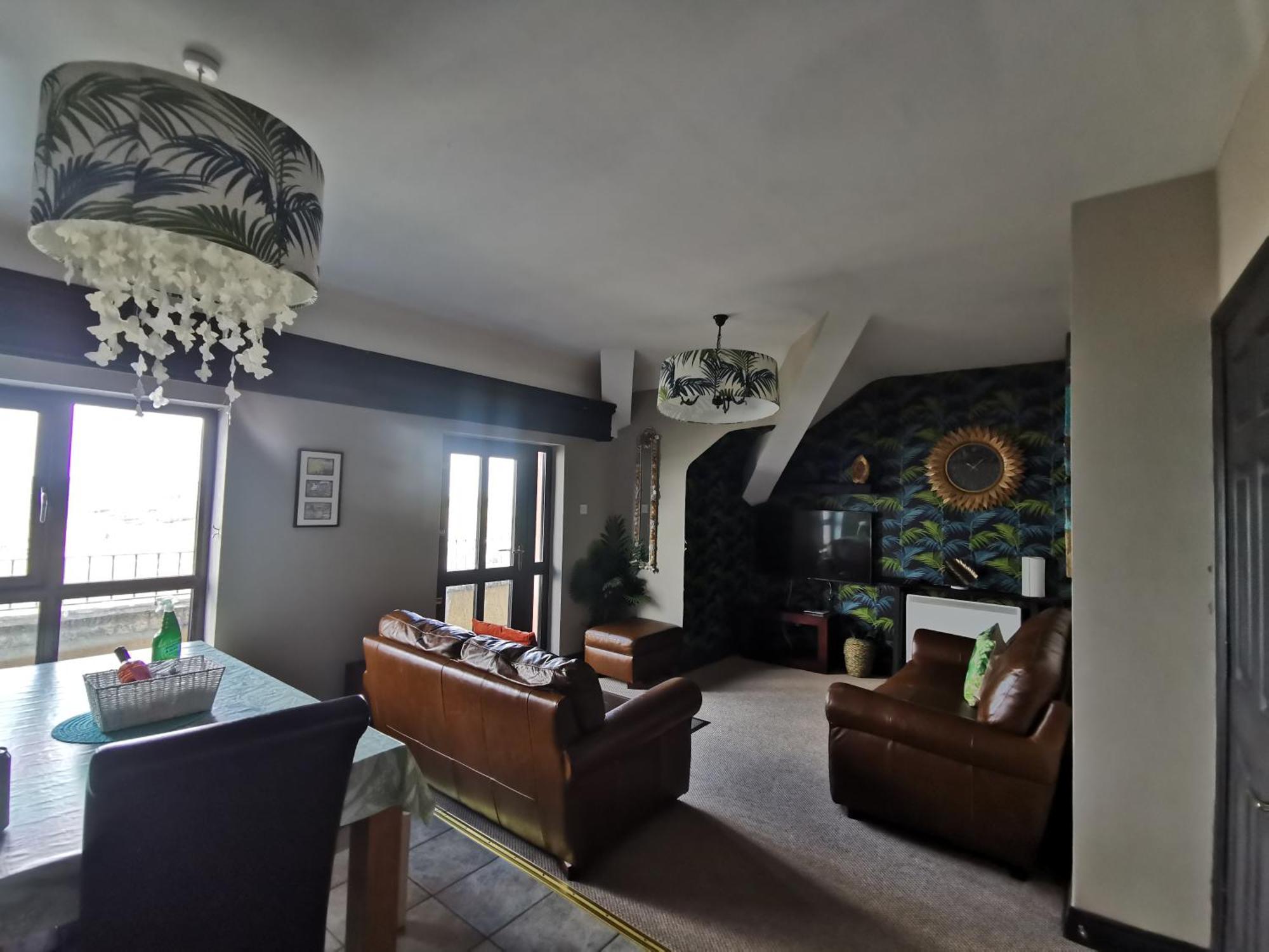 Palm Cove Bundoran Luxurious Sea View Balcony Free Wifi Netflix Sleeps 5 Apartment Exterior photo